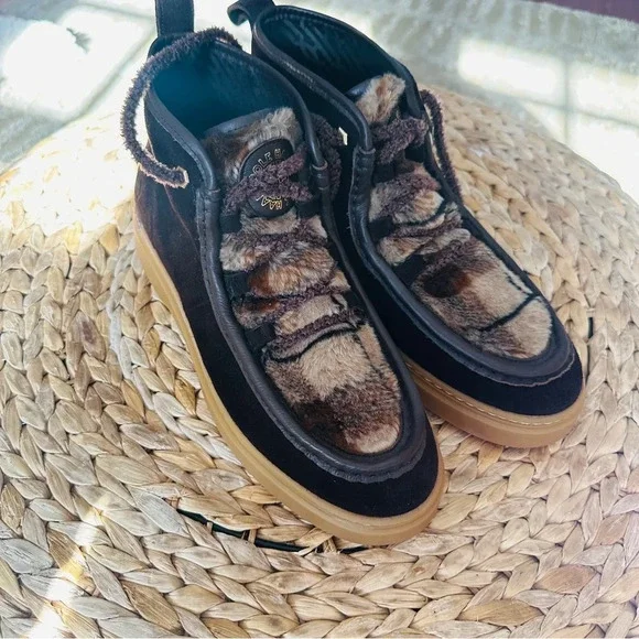 NEW Cole Haan Women's Summit Chukka Dark Chocolate Brown Plaid Lace Up Fur Boot - Picture 16 of 16